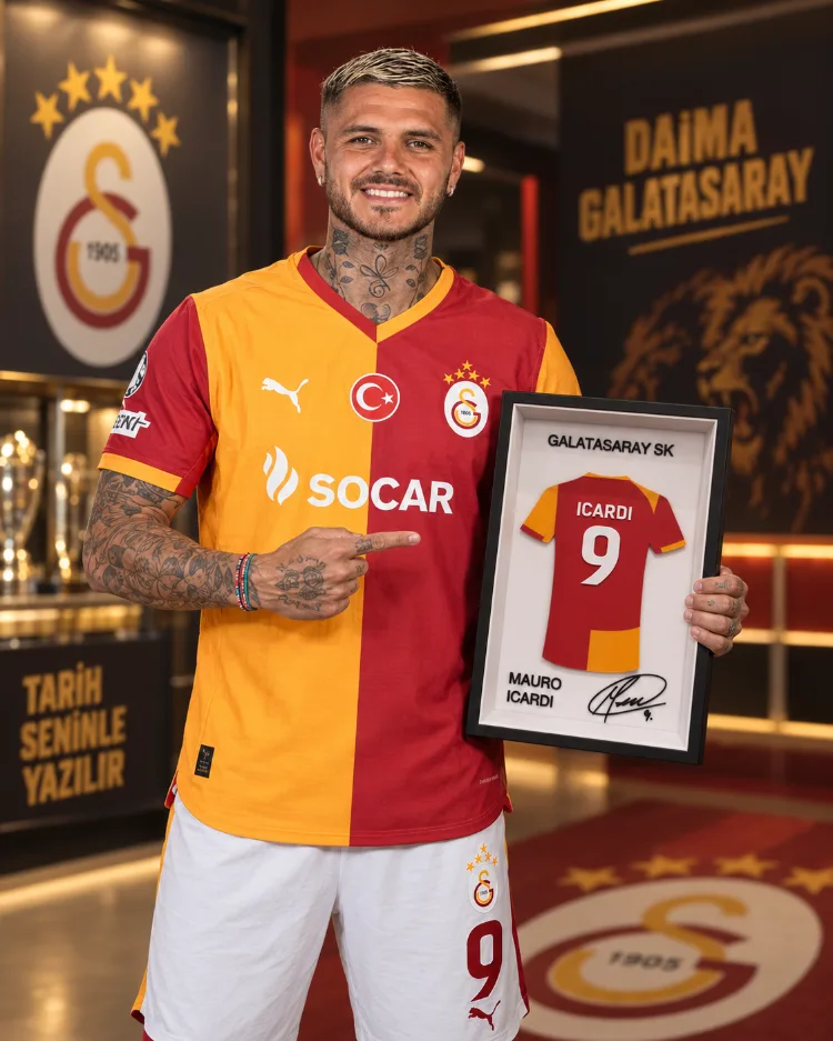 Icardi, Mertens, Sneijder, Hagi - Galatasaray Efsaneleri 4’lü İmzalı Forma Çerçevesi Seti görsel 3