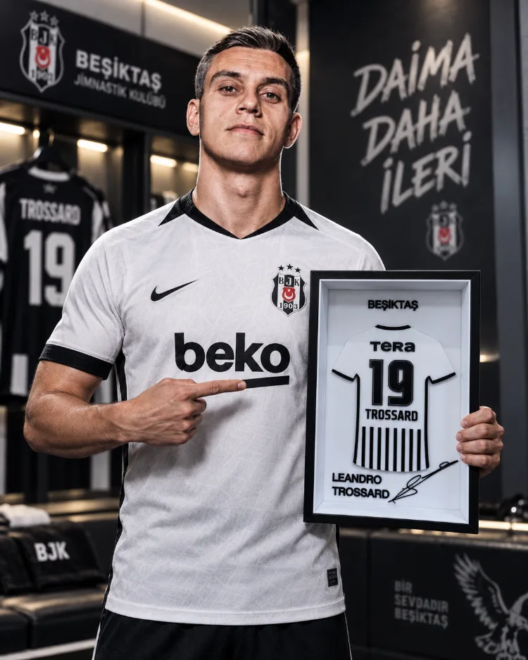 Leandro Trossard - Beşiktaş JK - İmzalı Forma Çerçevesi